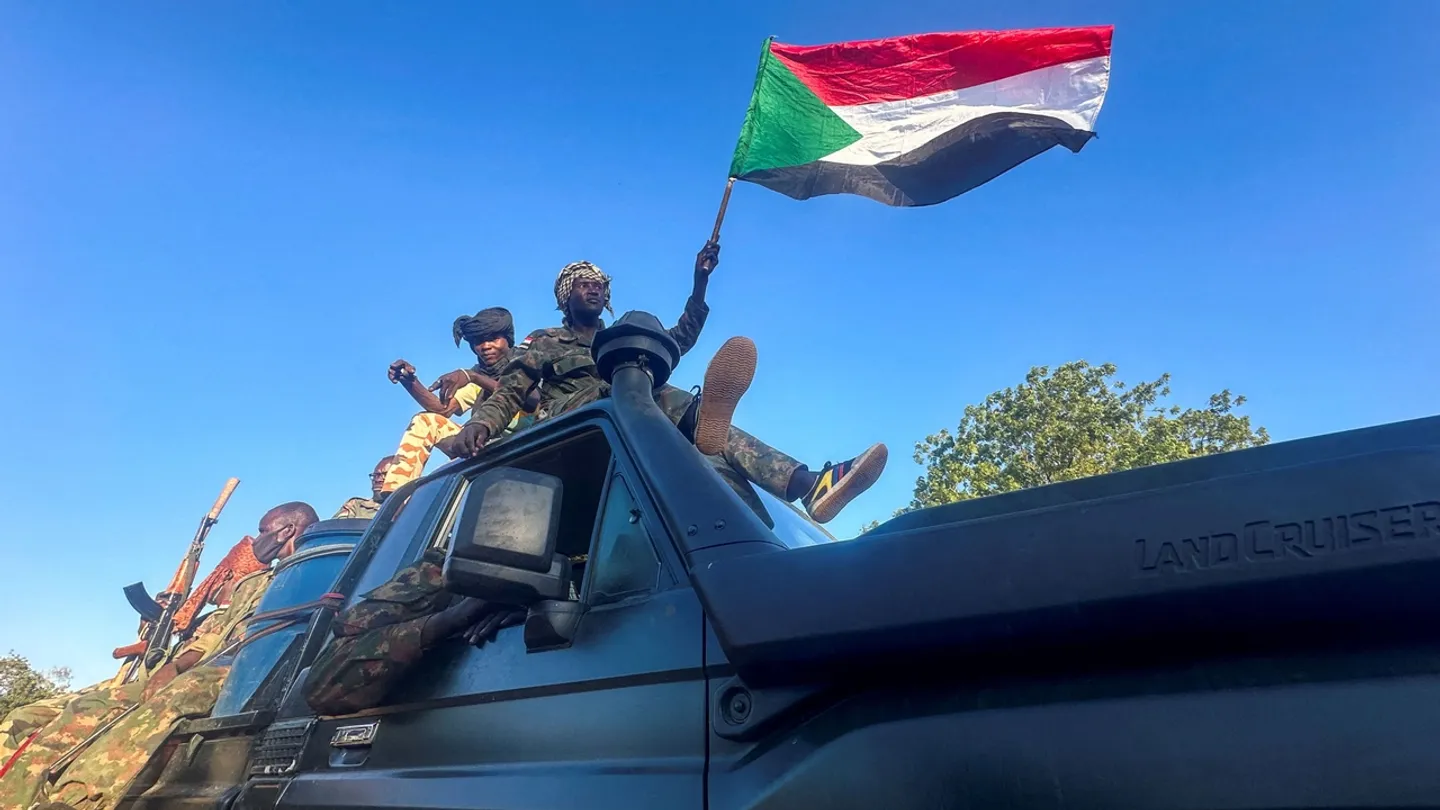 الجيش السوداني يصدّ هجوماً للدعم السريع بالفاشر.. والخارجية تعلّق حول "استخدام الأسلحة الكيميائية"