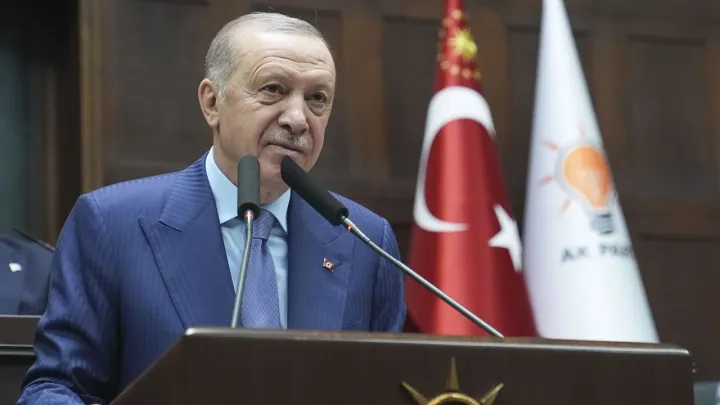 Erdoğan: Elutasítjuk a srebrenicai népirtás tagadását