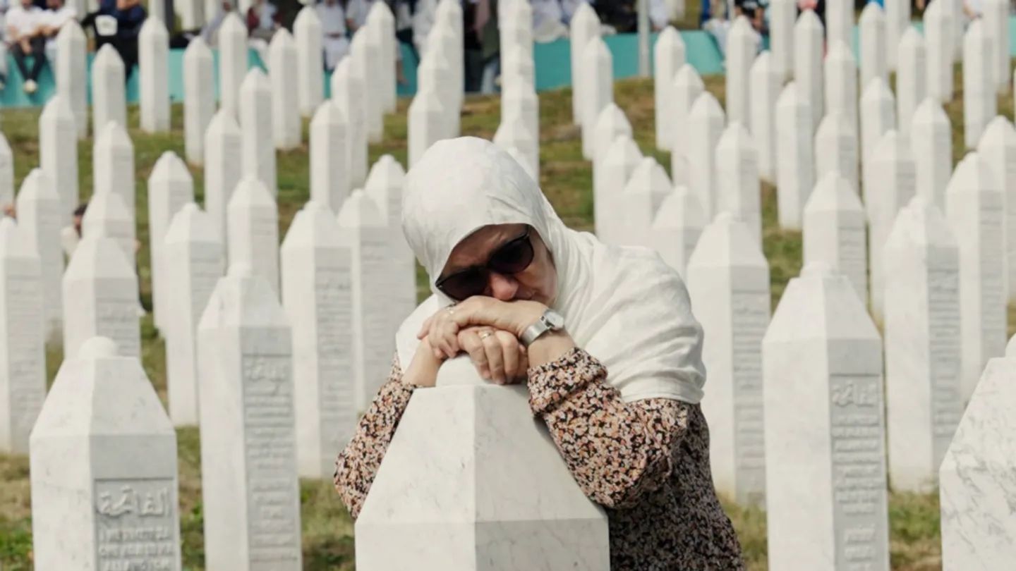 Srebrenica no olvida: 30 años de lágrimas y luchas para conmemorar a las víctimas del genocidio