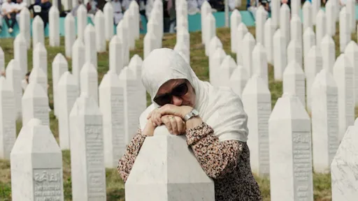 Srebrenica no olvida: 30 años de lágrimas y luchas para conmemorar a las víctimas del genocidio