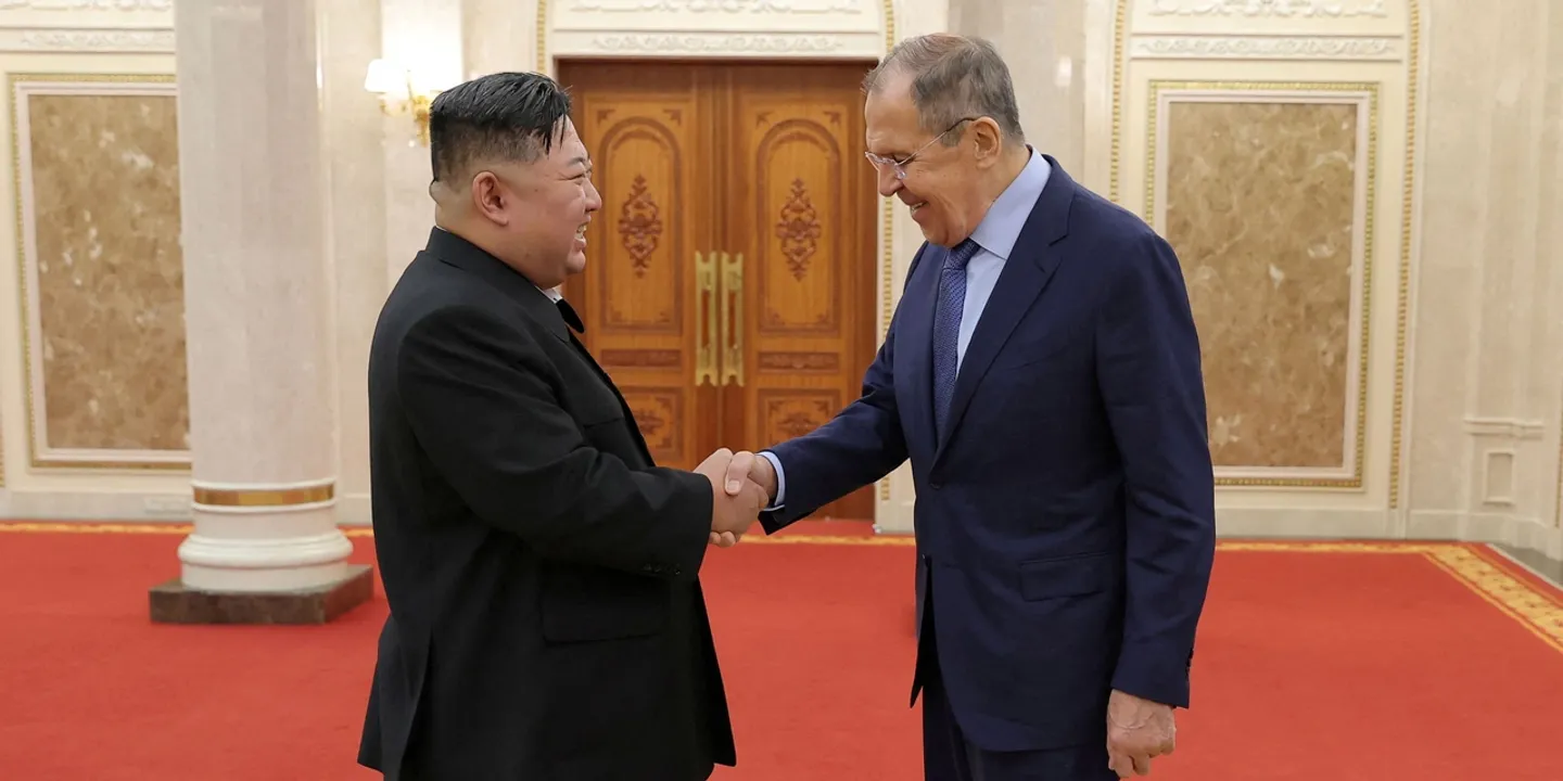 Seul: Pyongyang forneceu a Moscovo reservas massivas de projéteis de artilharia