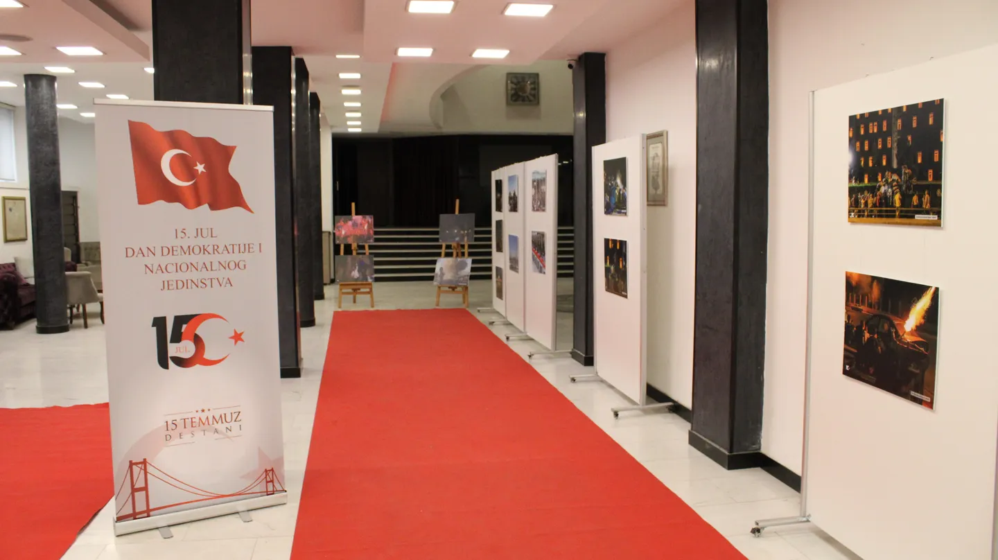 U Novom Pazaru obeležen Dan demokratije i nacionalnog jedinstva