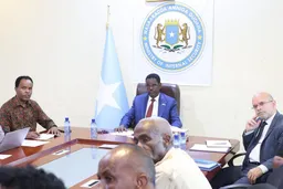 Wasiirka Amniga Gudaha oo la kulmay saraakiisha sare ee INTERPOL si loo kordhiyo wadashaqeynta