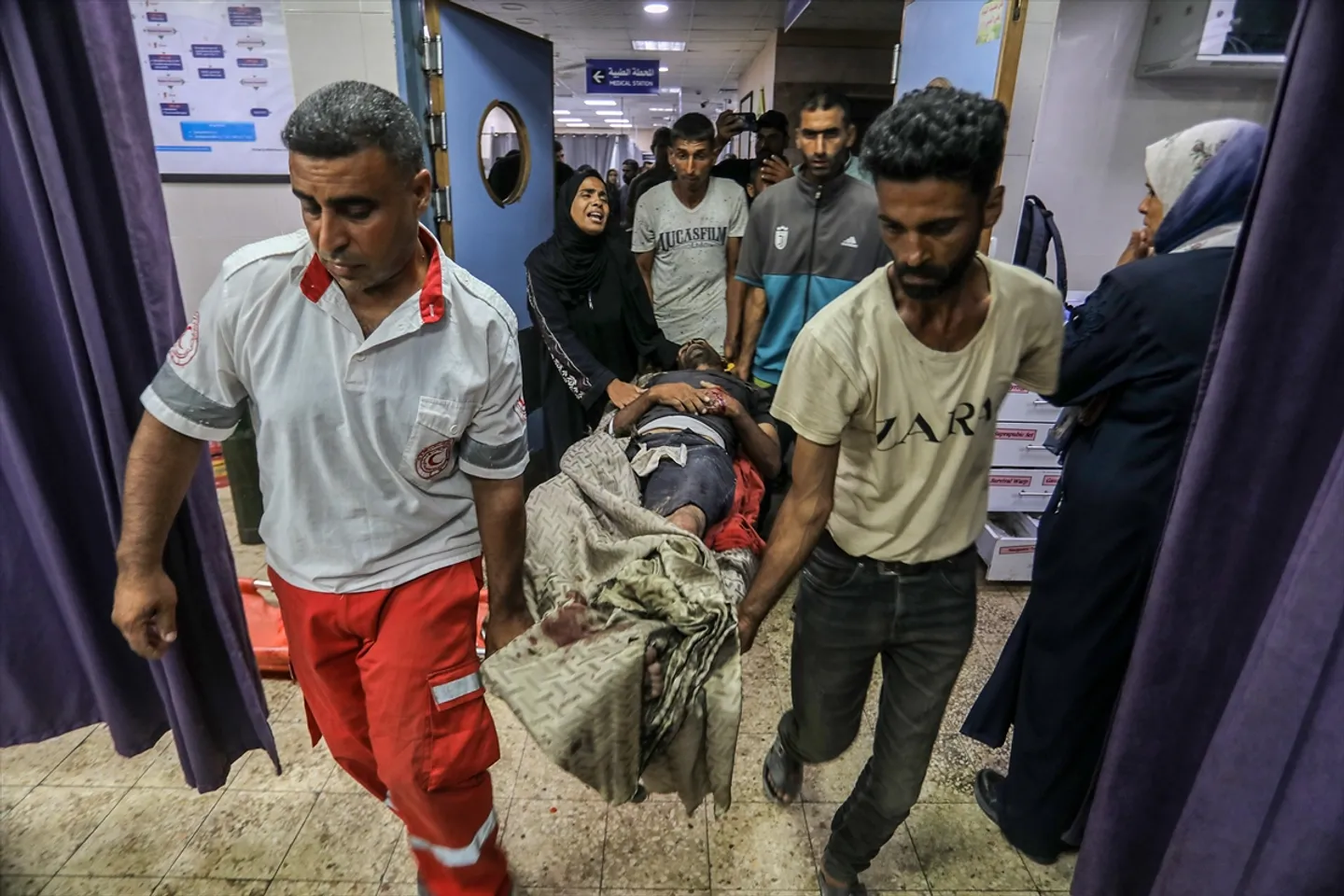 عشرات الشهداء والجرحى في هجمات للاحتلال على غزة.. و112 مجزرة بحق طوابير تعبئة المياه