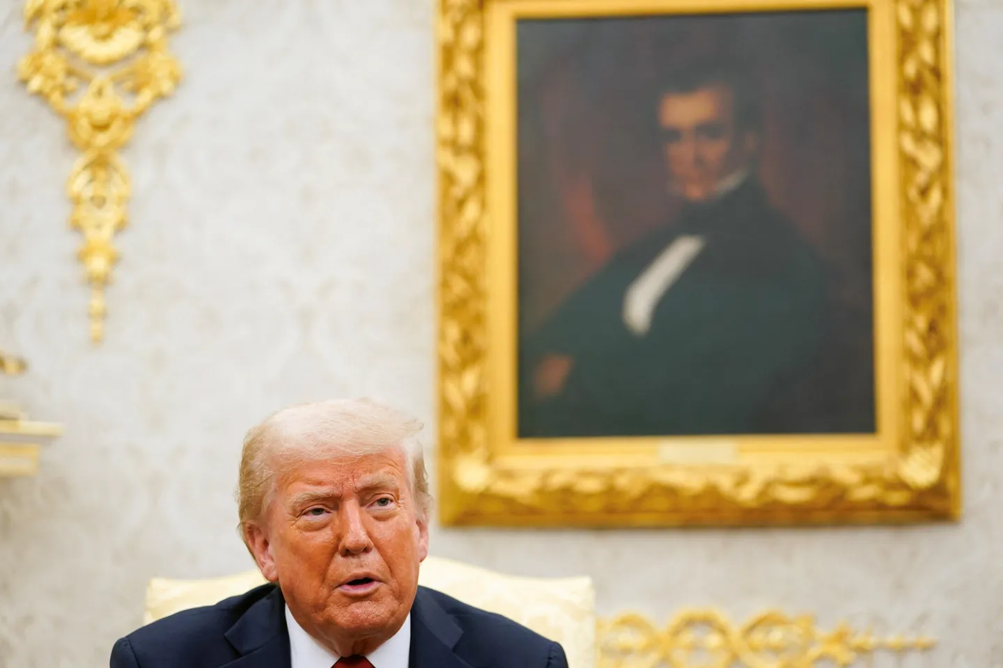 Трамп ѝ се закани на Русија со 100 проценти царини ако нема мир во Украина за 50 дена