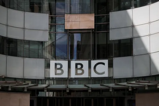 BBC host cut off caller wey tok say dem get 'hand for Gaza genocide'
