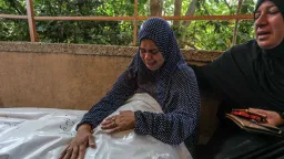 ارتش اسرائیل غیرنظامیان فلسطینی را در صف آب هدف حمله قرار داد