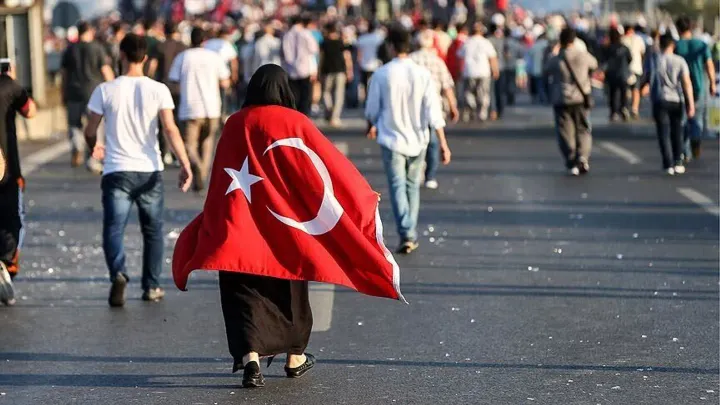 S-au împlinit 9 ani de la tentativa eşuată de lovitură de stat a FETÖ