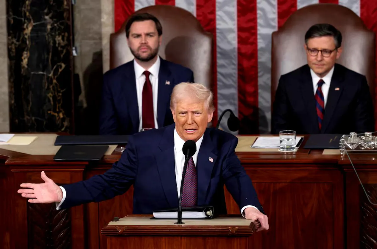 Трамп затормозил санкции против России