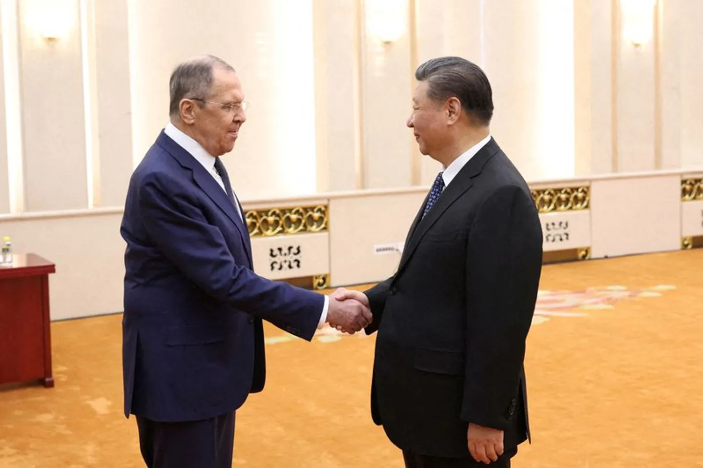 Sergey Lavrov Qıtay däwlät başlığı belän küreşte