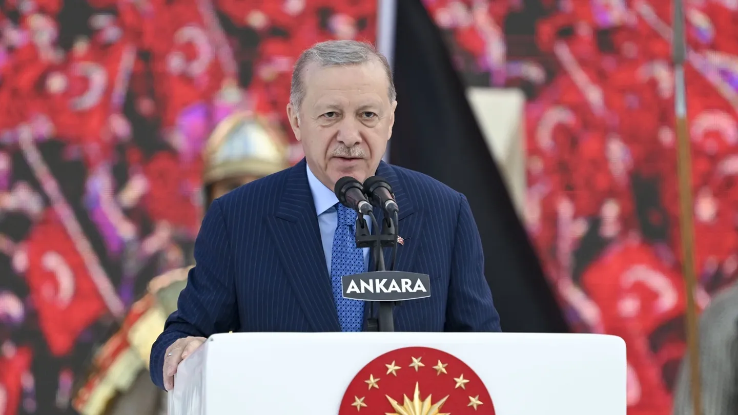 أردوغان: لن ننسى شهداء الوطن الذين ضحوا من أجل الديمقراطية.. والخائنون سيدفعون الثمن