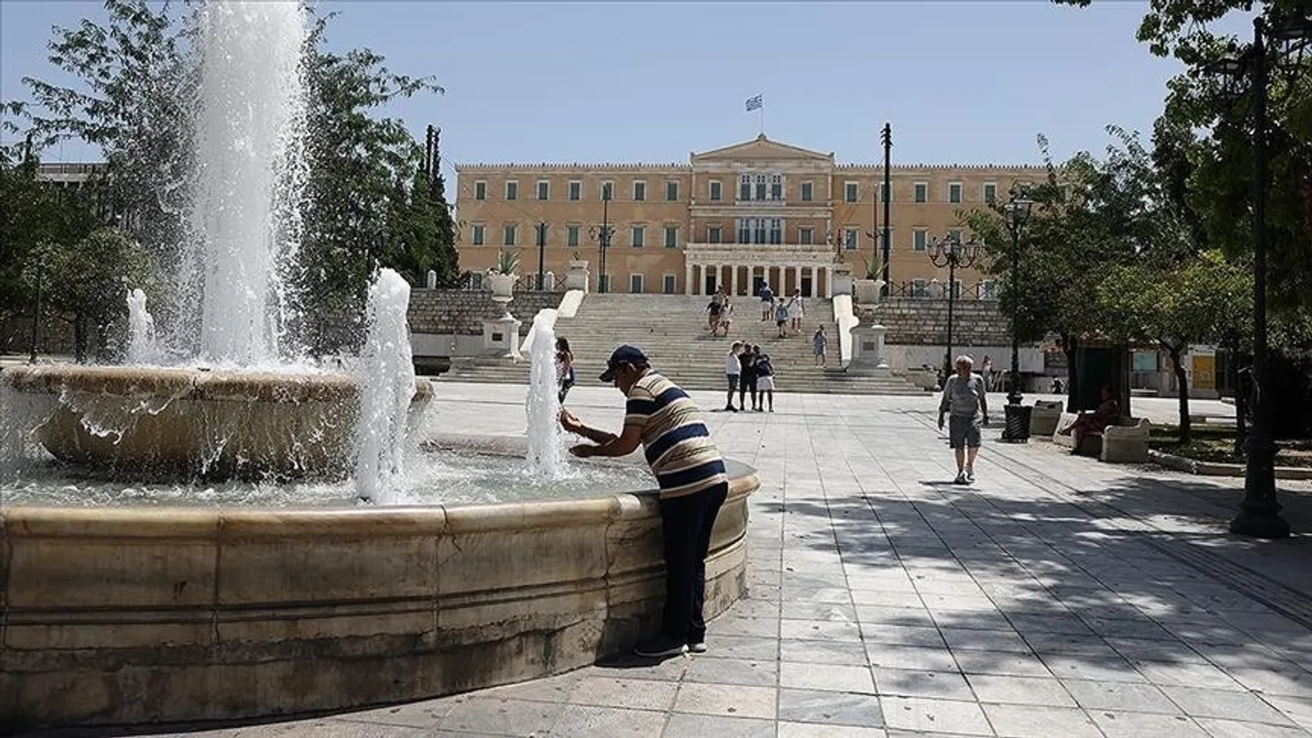 Greqia përgatitet për valë të re të të nxehtit, deri në 43 gradë celsius