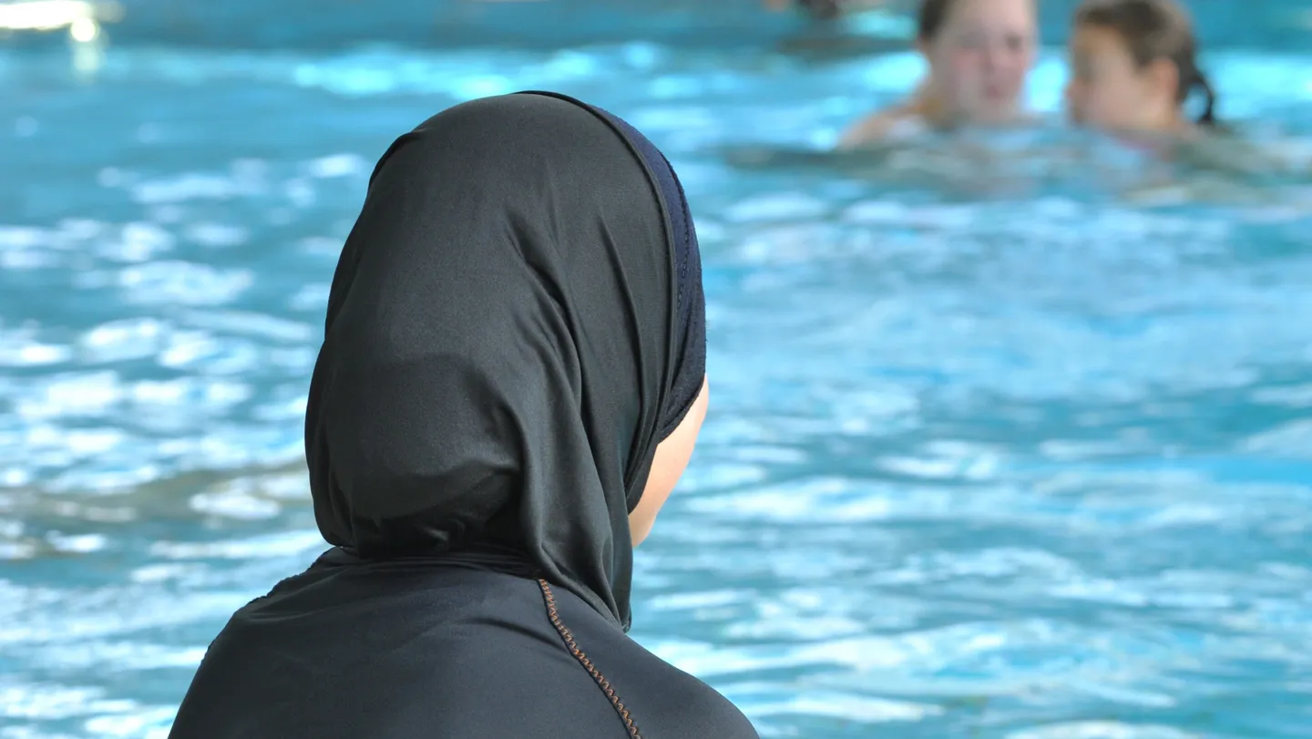 Bouches-du-Rhône: la justice annule un arrêté interdisant la baignade en burkini