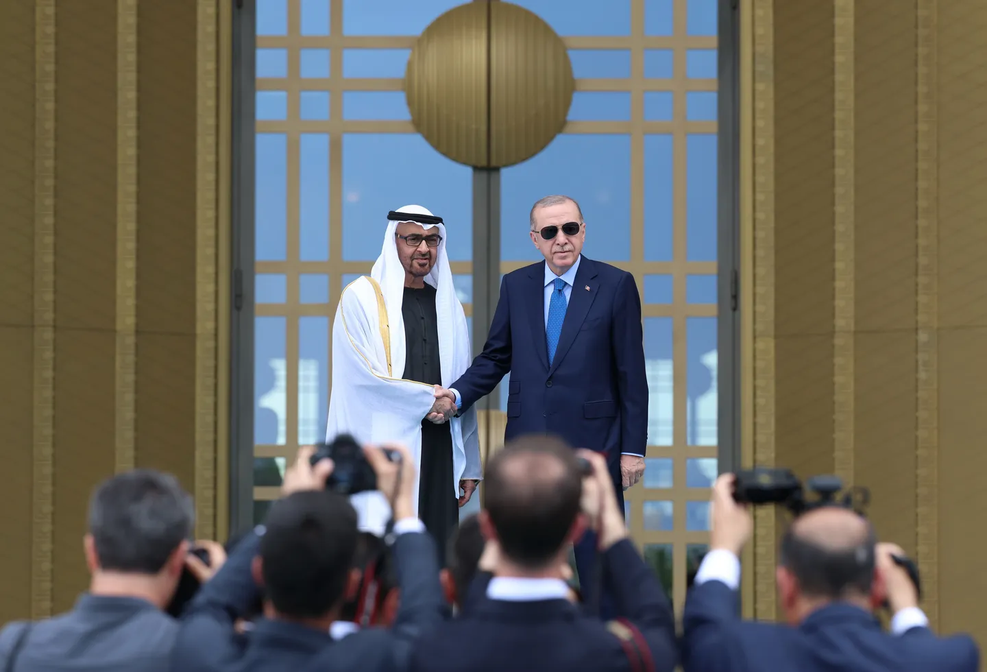 Erdoğan pret homologun nga Emiratet e Bashkuara Arabe, Al Nahyan
