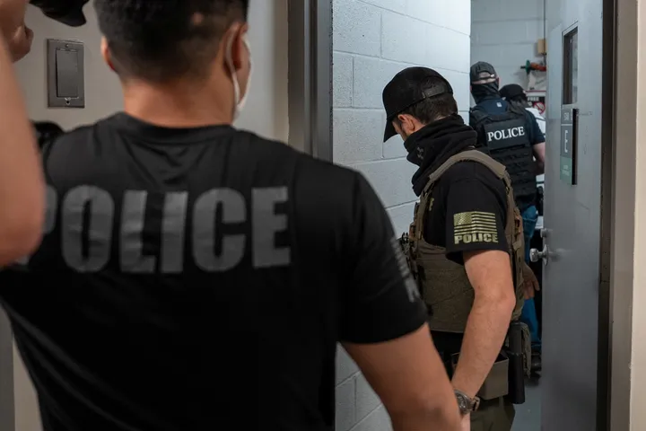 US judge orders humane conditions for detained migrants held at New York facility