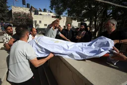 Gaza: les condamnations pleuvent après une frappe israélienne contre une église