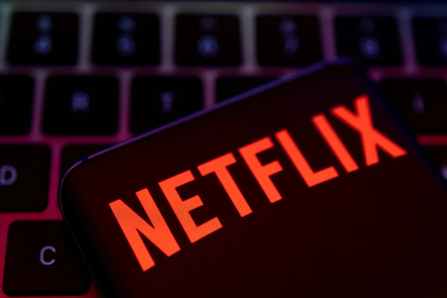 Netflix loses over $15B in market value after Elon Musk calls for subscription cancellation