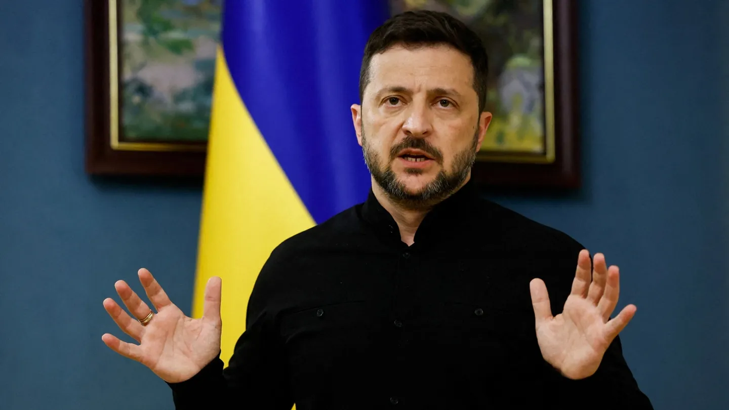 Zelenskiy qorallarnıñ yartısın ilendä citeşterergä teli