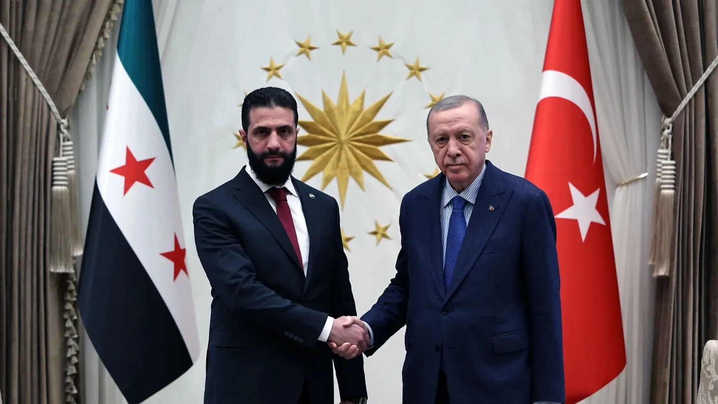الرئيس أردوغان يبحث مع الشرع التطورات الأخيرة بسوريا ويؤكد رفض تركيا للهجمات الإسرائيلية