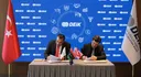 Türkiye e Libia firmano un accordo su miniere, energia e infrastrutture