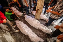 Izrael ubio 25 izgladnjelih Palestinaca kod centra za podjelu pomoći u južnoj Gazi