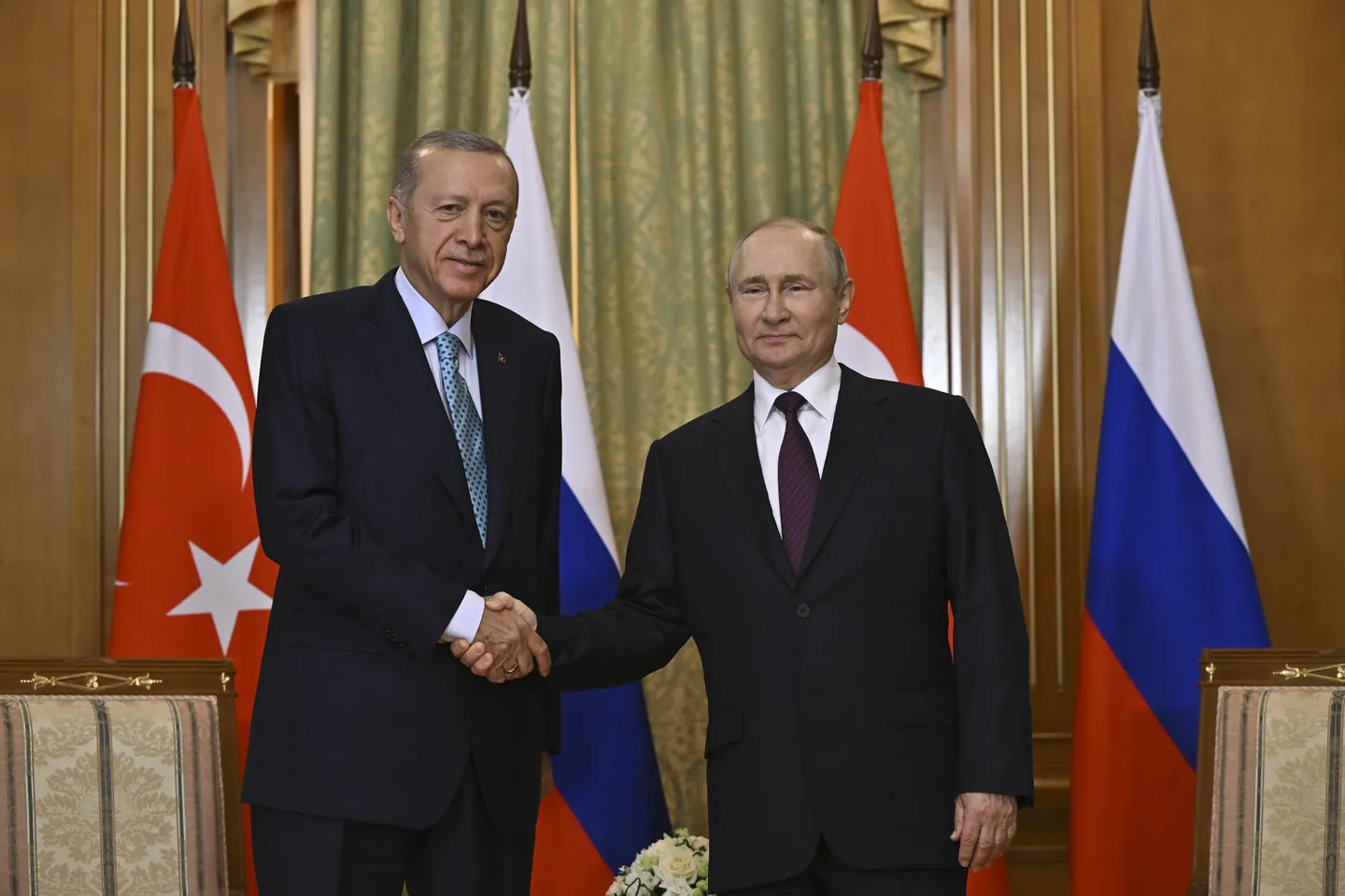 Erdogan à Poutine: les récents affrontements en Syrie menacent la sécurité régionale
