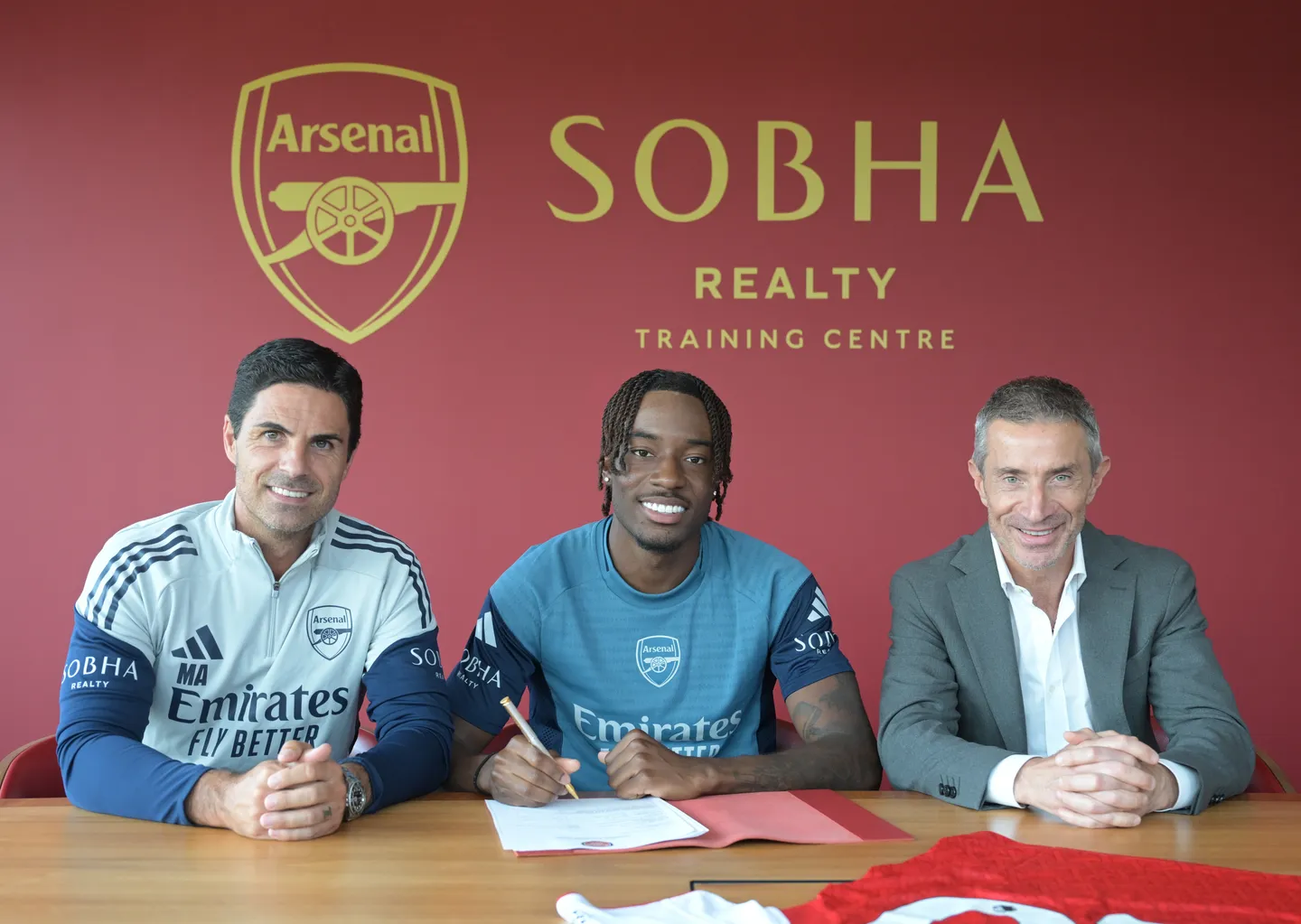 Arsenal complete signing of Chelsea winger Madueke