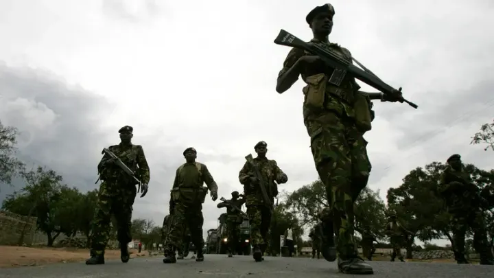 Qarax ay ku dhinteen saddex askari oo Kenyan ah oo ka dhacay meel u dhow xadka Soomaaliya