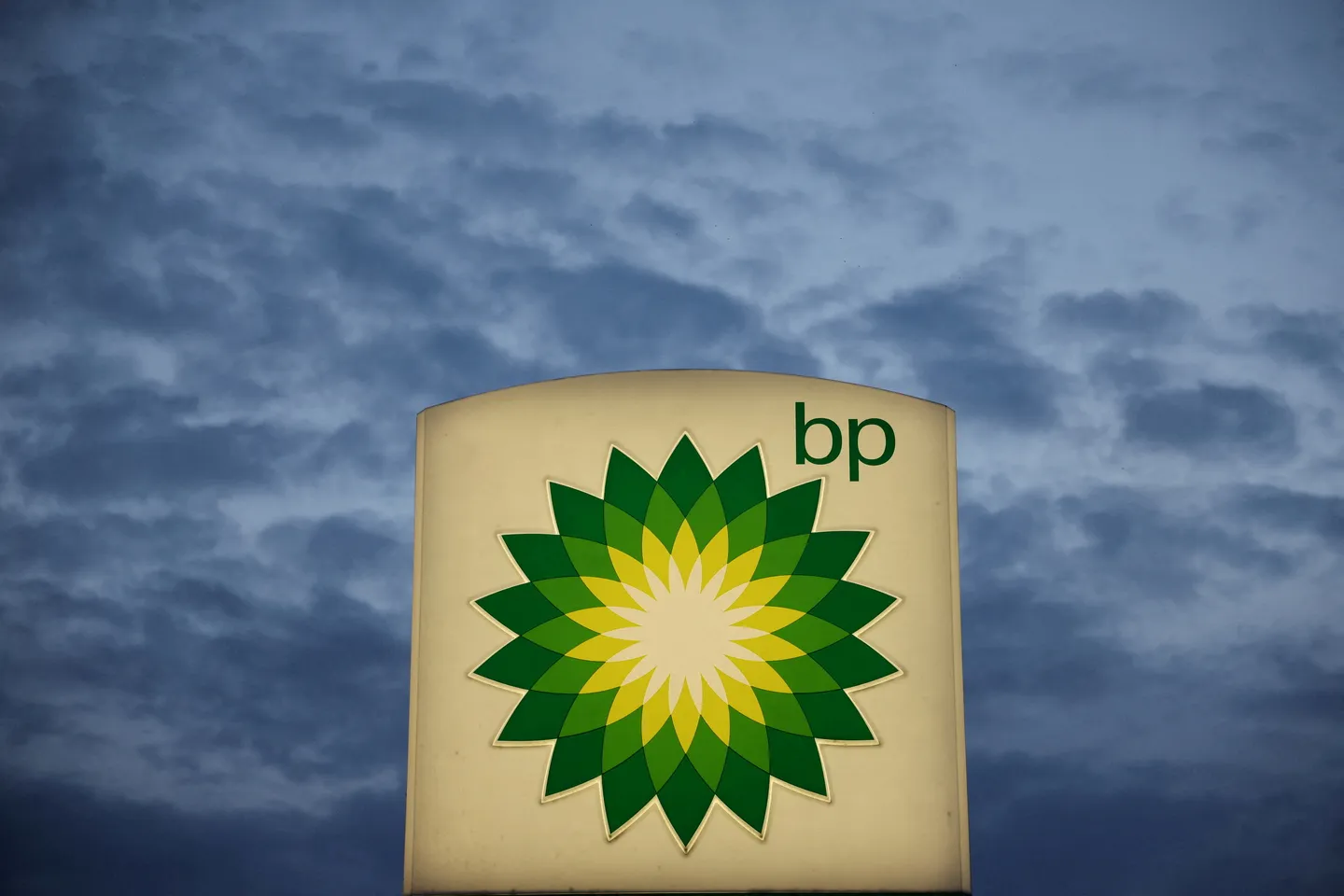 South Africa secures long-term fuel supply with BP, Engen