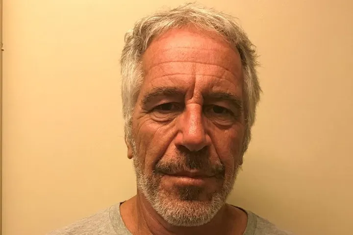 Mengapa skandal Epstein mencuat kembali, kini sorotan tertuju pada Maxwell