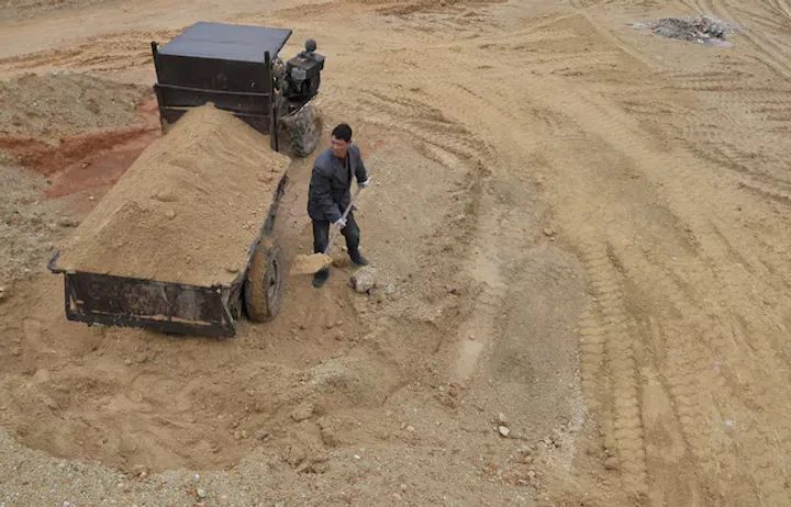 China to tighten control on mineral smuggling over security fears