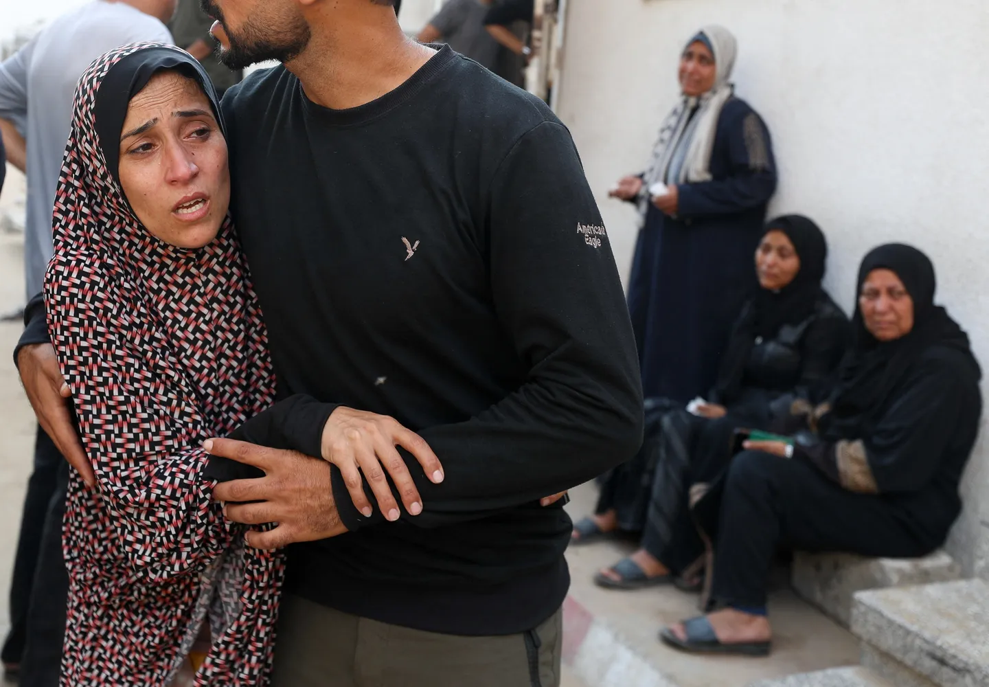 استشهاد ما لا يقل عن 89 فلسطينياً في غزة.. والاحتلال يستهدف طالبي المساعدات