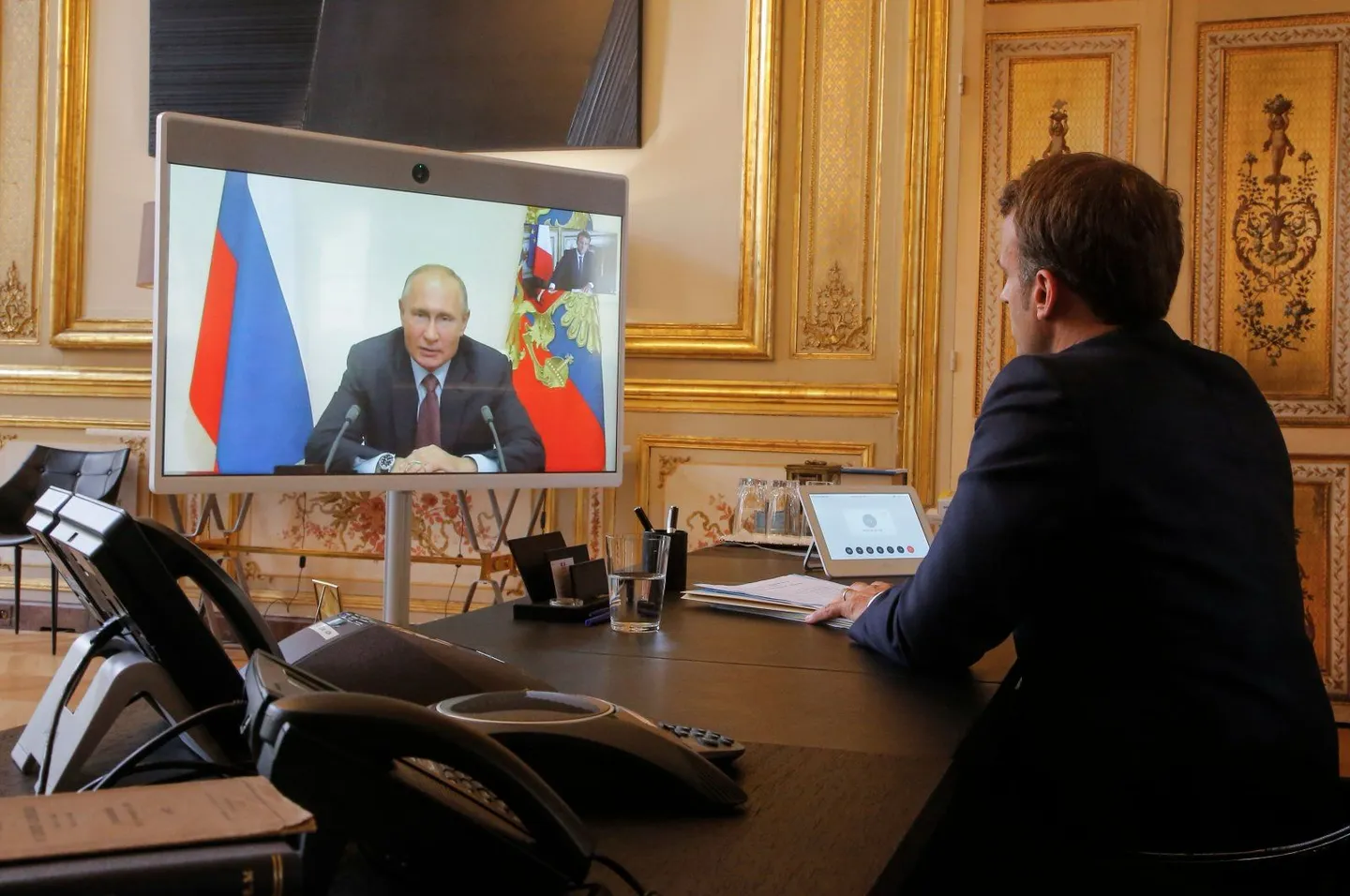 Выяснилось, зачем Макрон позвонил Путину