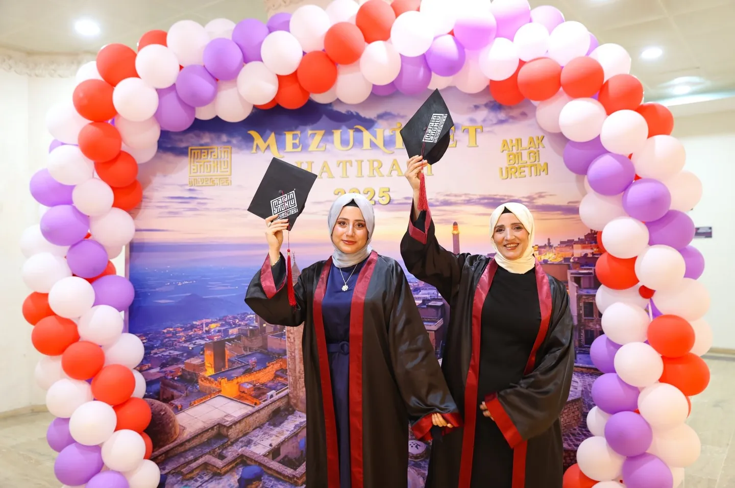 Denied education because of her hijab, this Turkish woman graduated with her daughter years later
