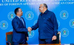 Soomaaliya iyo Tanzania oo xoojinaya xiriirkooda iskaashi
