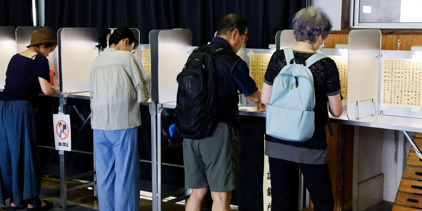 Os eleitores japoneses vão às urnas para as eleições da Câmara Alta