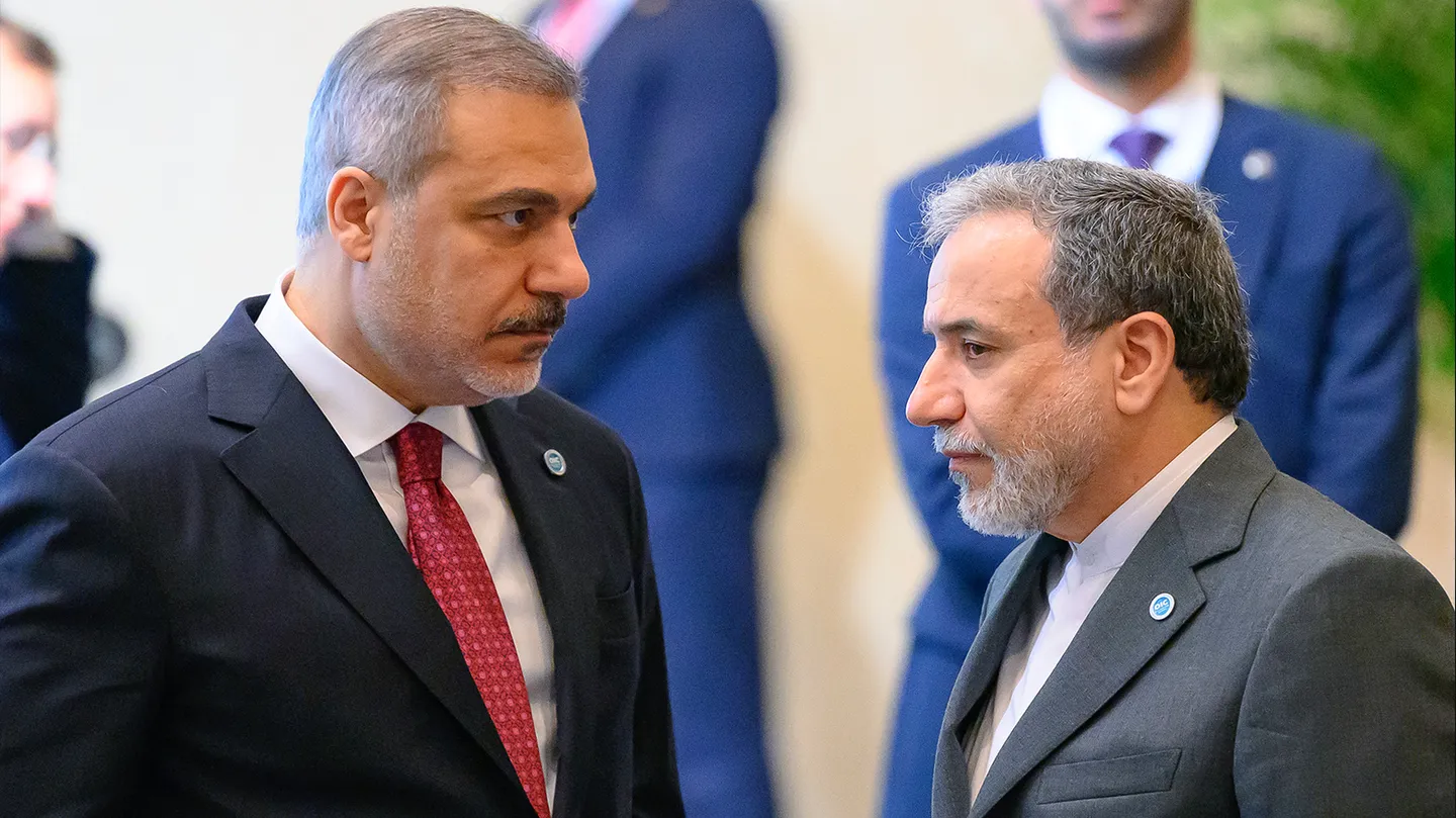 فيدان وعراقجي يبحثان استئناف المحادثات النووية في إسطنبول
