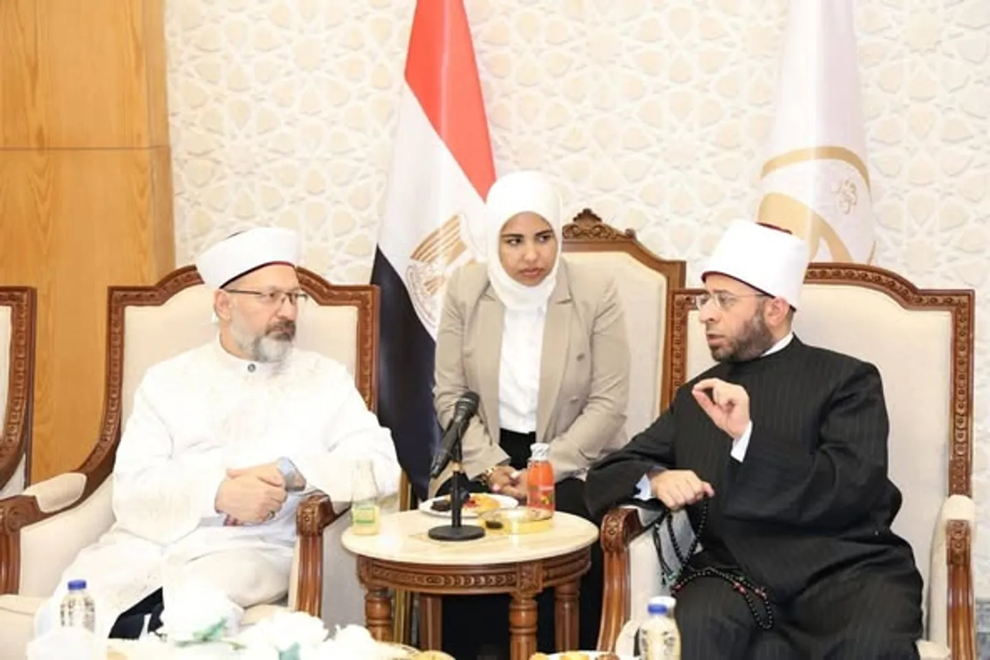 إرباش يلتقي الأزهري في القاهرة ويبحثان التعاون المشترك والمستجدات الفلسطينية