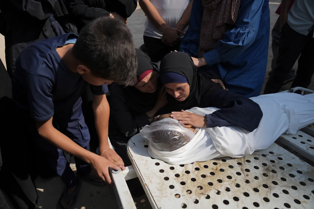 اسرائیلو د غزې په بریدونو کې د دریم ټولګي زده کونکي په ګډون پنځه فلسطینیان ووژل شول