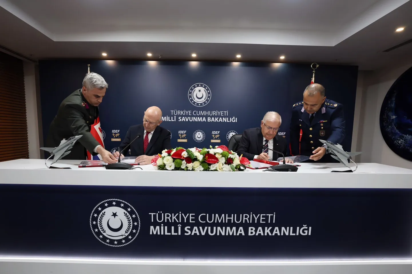 Türkiye moves closer to buying Eurofighter jets as agreement signed with Britain