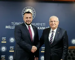 Maqedonci takohet me homologun turk, diskutojnë për situatën gjeopolitike dhe avancimin e FSK-së