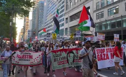 Gaza: Des manifestants à Washington et à NY demandent la fin de la guerre à Gaza et de l’affamement