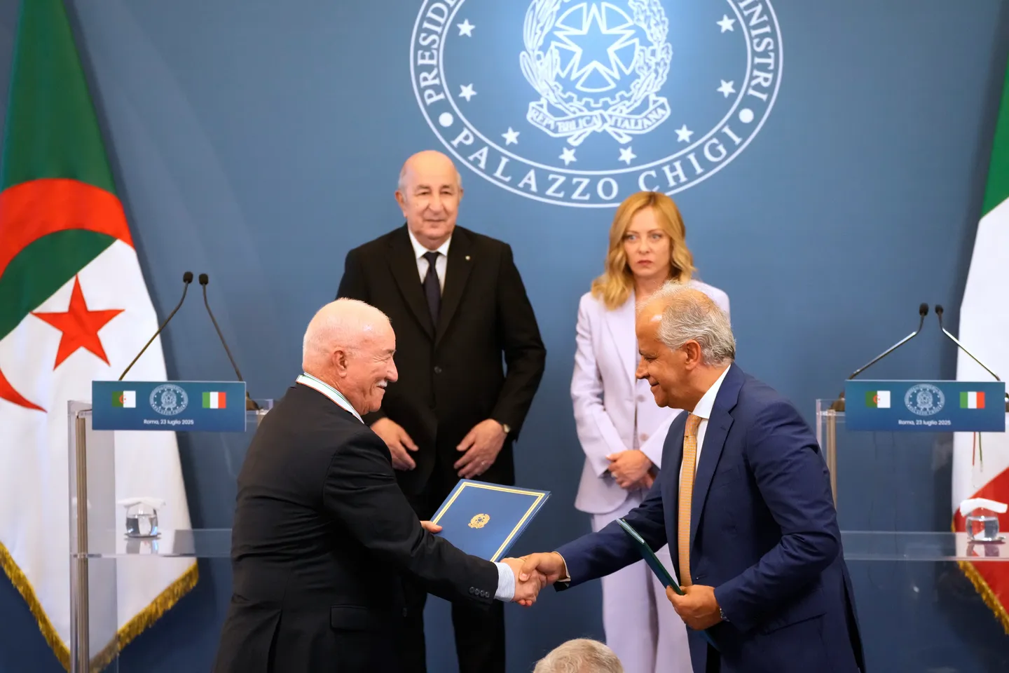 Algjeria dhe Italia nënshkruajnë 14 marrëveshje për sigurinë, mbrojtjen dhe kulturën