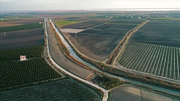 Fermat greke në rrezik, parashikohen humbje deri në tre miliardë euro në vit