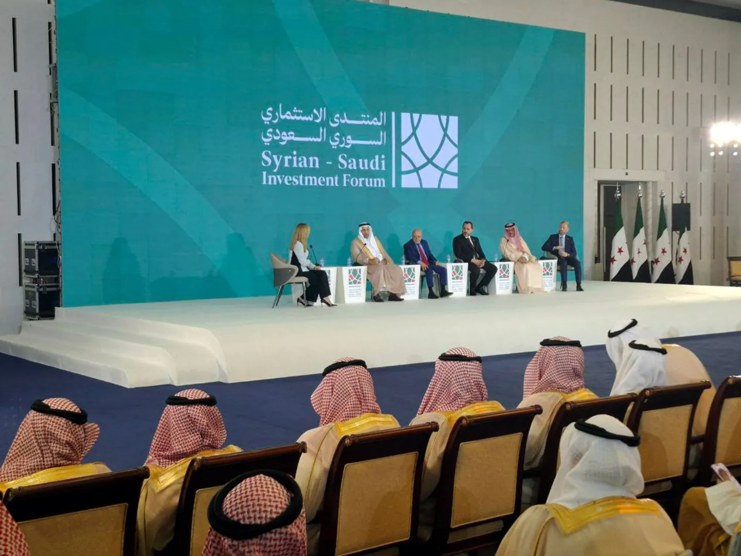 السعودية تعلن استثمارات بـ6.4 مليار دولار في سوريا دعماً لحكومة الشرع