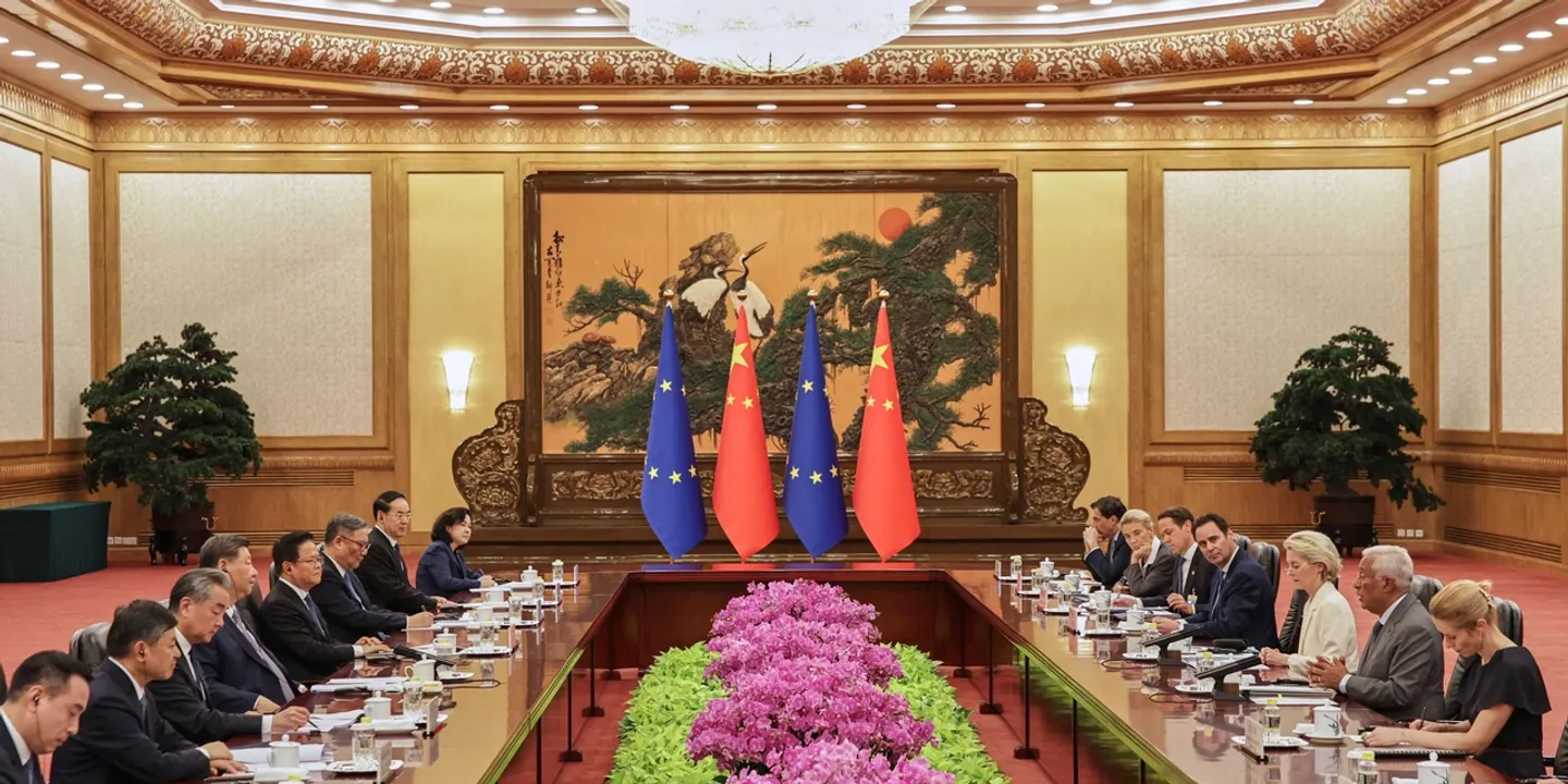 Xi insta a UE a criar “confiança” e a fazer “escolhas estratégicas” numa cimeira fundamental