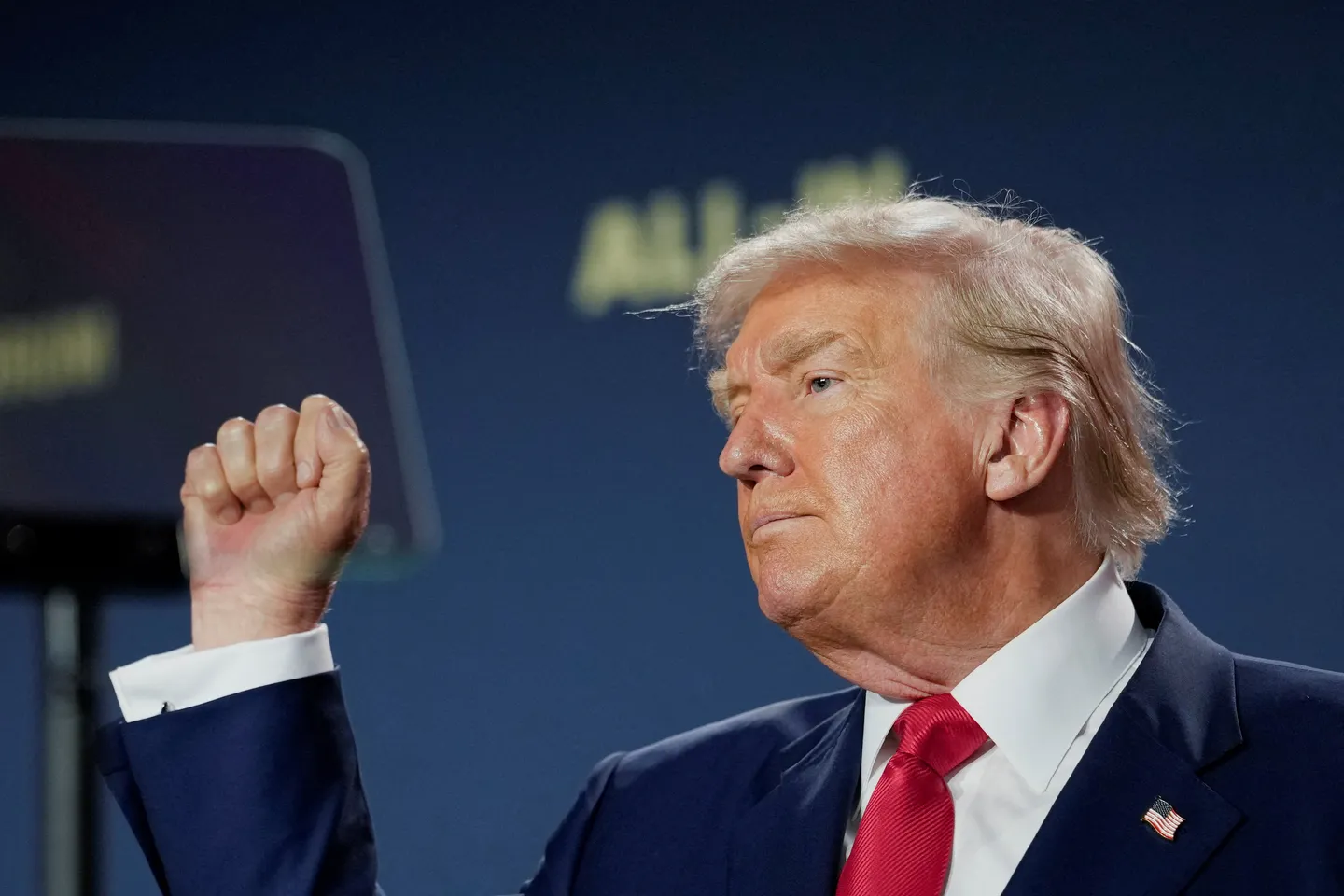 Trump nënshkruan urdhër për të lehtësuar largimin e të pastrehëve nga rrugët