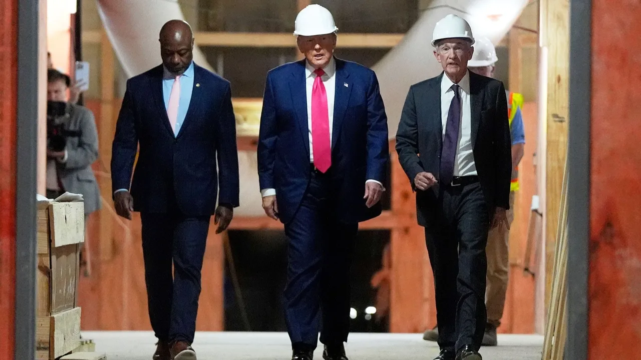 Trump visita a Reserva Federal e discute publicamente com Jerome Powell