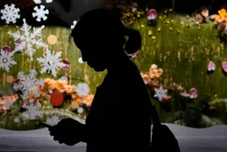 No phones allowed in school classrooms, rules Finland