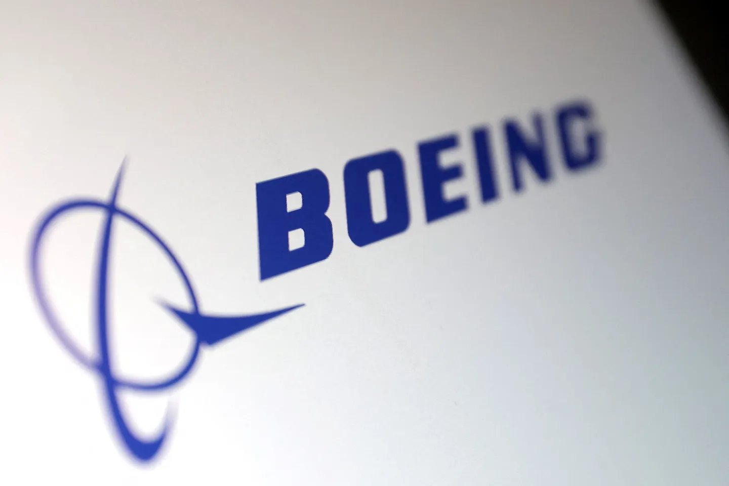 Boeing në bisedime për të shitur 500 avionë në Kinë